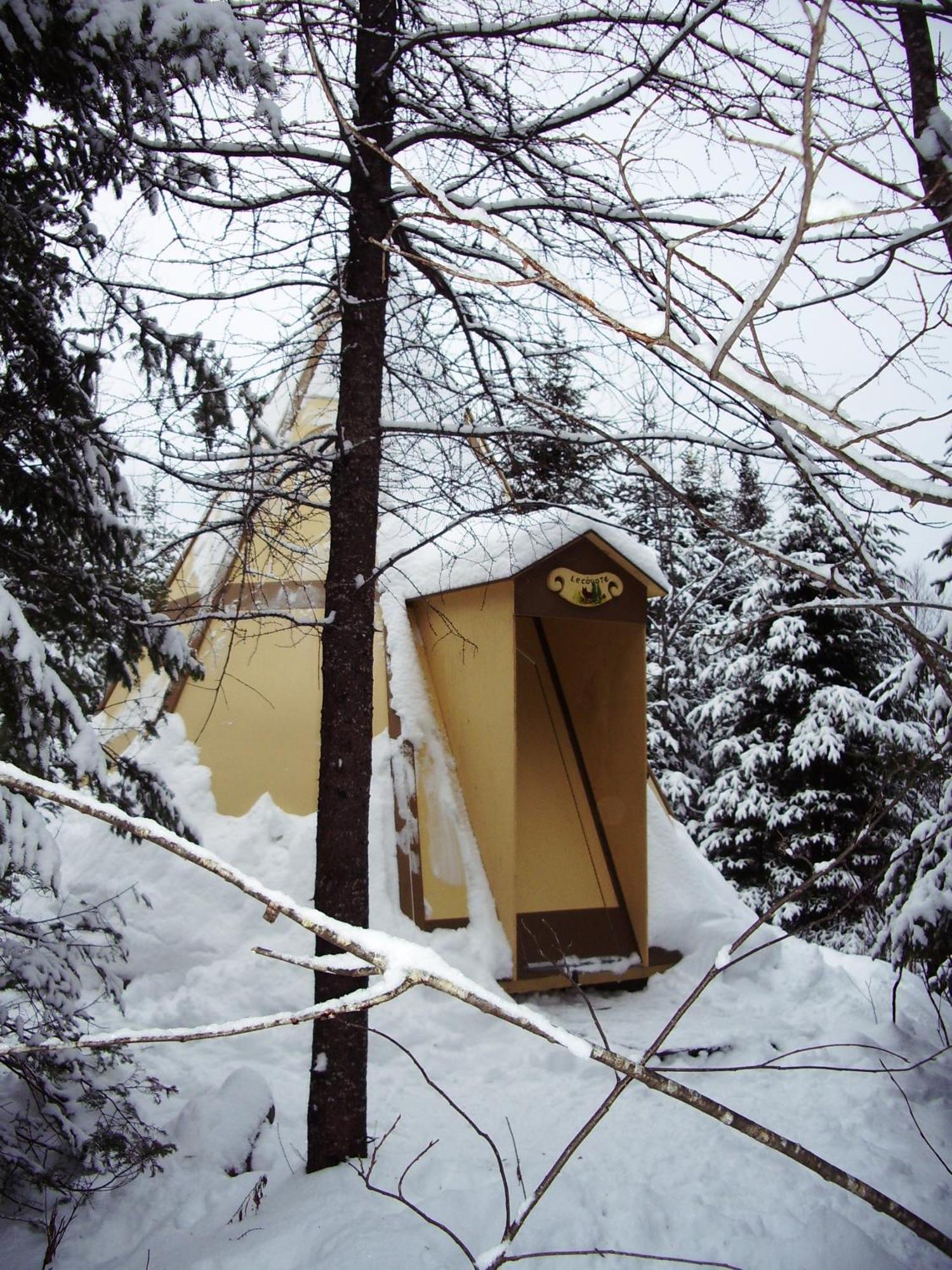 Aux Tipis De La Riviere Sauvage Villa Saint Romain Dış mekan fotoğraf