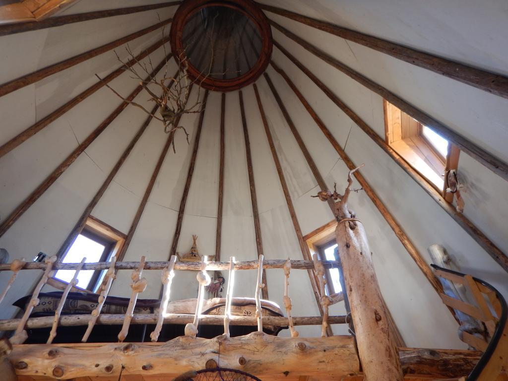 Aux Tipis De La Riviere Sauvage Villa Saint Romain Dış mekan fotoğraf
