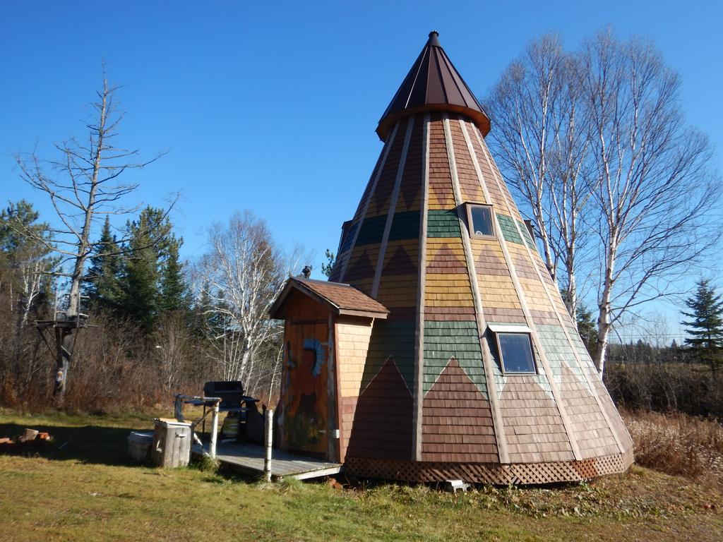 Aux Tipis De La Riviere Sauvage Villa Saint Romain Dış mekan fotoğraf