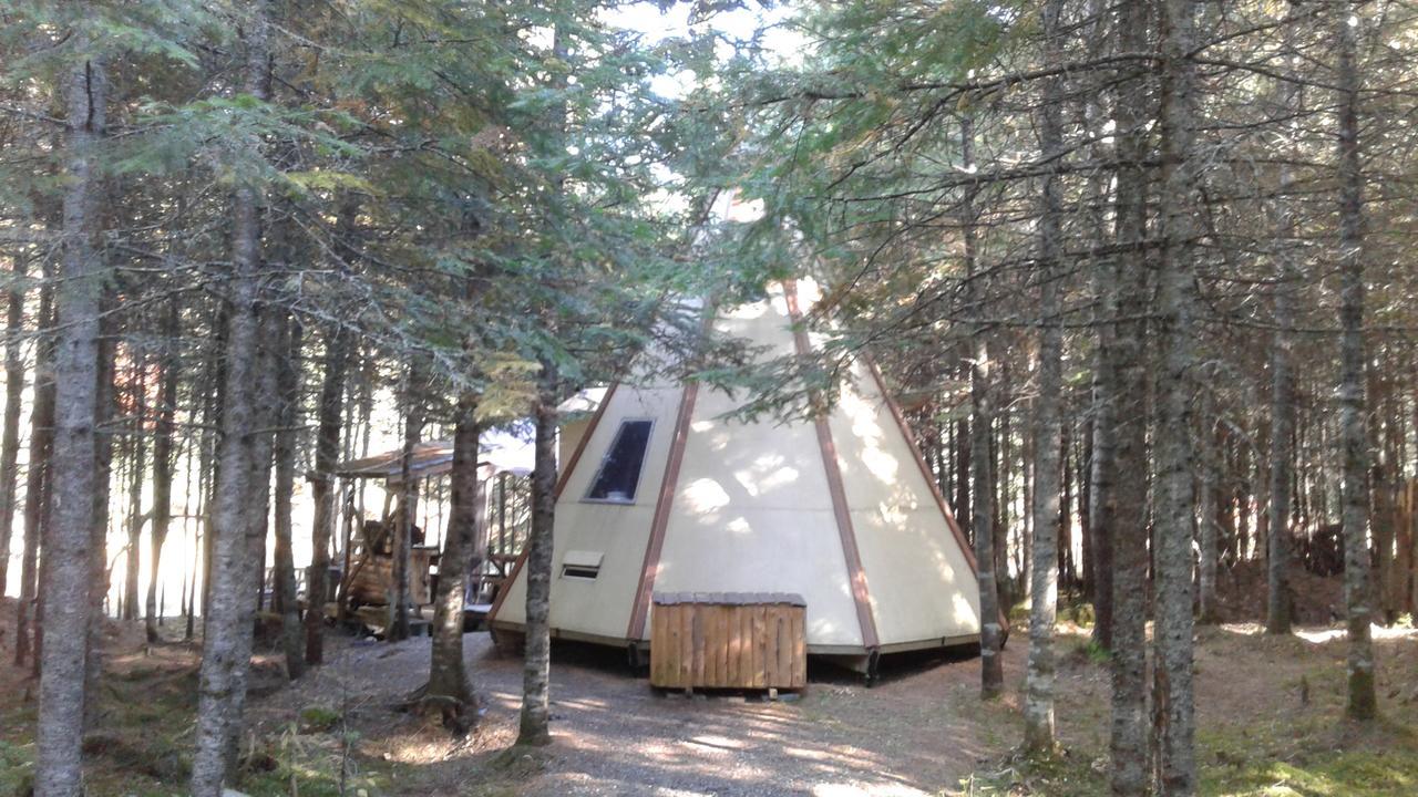 Aux Tipis De La Riviere Sauvage Villa Saint Romain Dış mekan fotoğraf