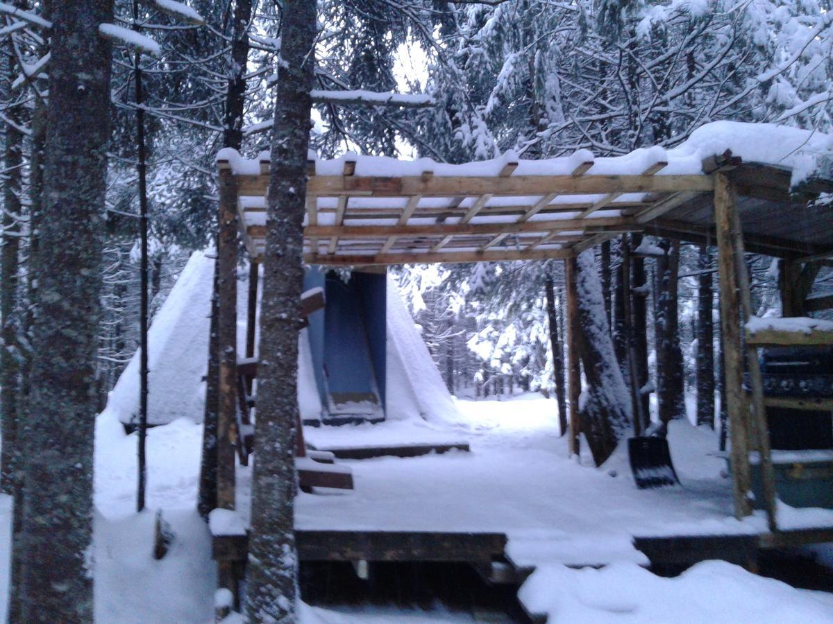 Aux Tipis De La Riviere Sauvage Villa Saint Romain Dış mekan fotoğraf